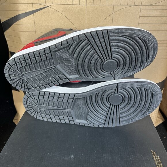 NEW Nike Air Jordan 1 Low Bred Twist Black Red White 553558-067 Size 11.5 main image 4